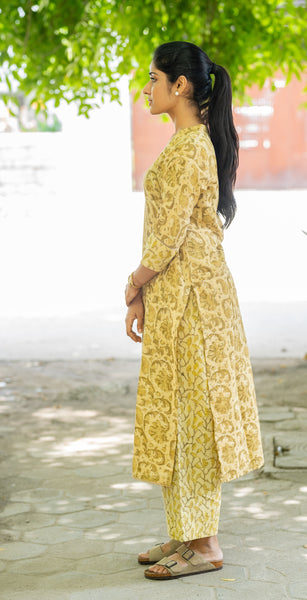 Mustard Yellow In Pure Assam Silk Co-ord Set