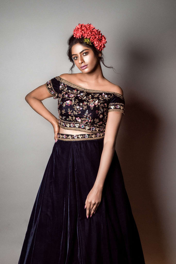 Off shoulder blouse | Saree designs, Choli designs, Lehenga saree